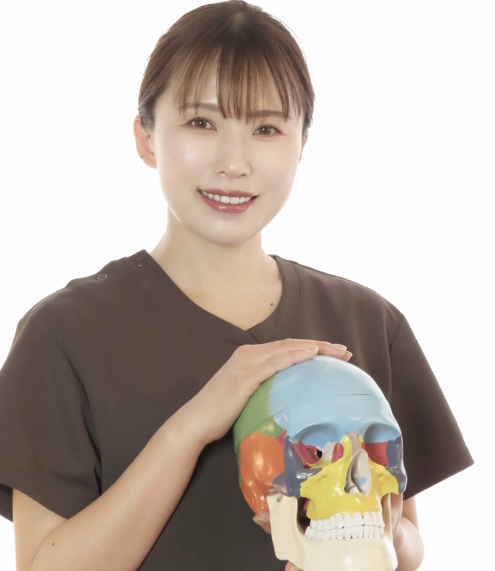 Glows practitioner Eri facial therapist Tokyo