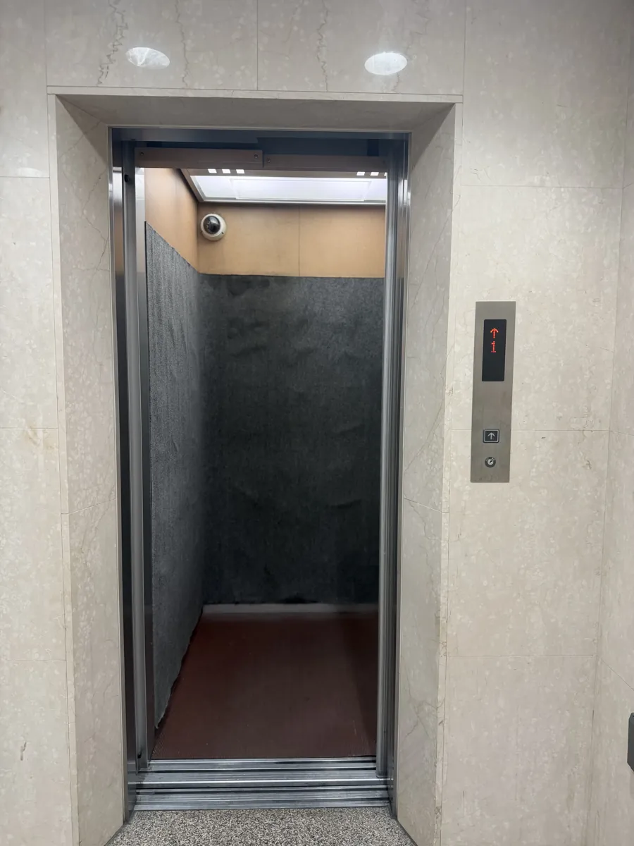 STEP 3 Take the elevator to the 6th floor